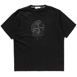 [스톤아일랜드] 24SS 80152RC87 V0029 로고 프린팅 라운드 반팔티셔츠 블랙 남성 티셔츠 / TTA,STONE ISLAND